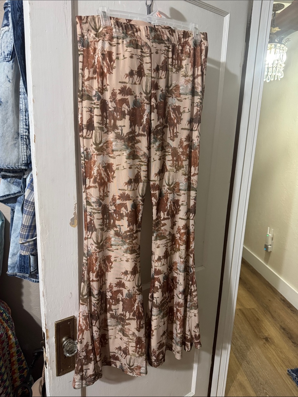 Western cowboy print mesh bell bottoms size M